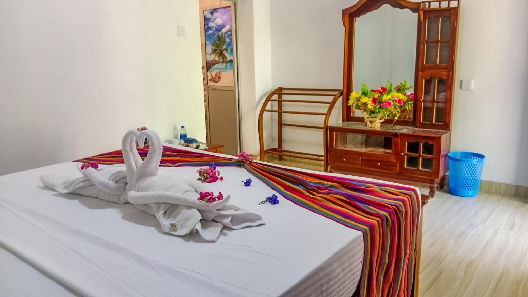 Gimhana Homestay Sigiriya Luaran gambar