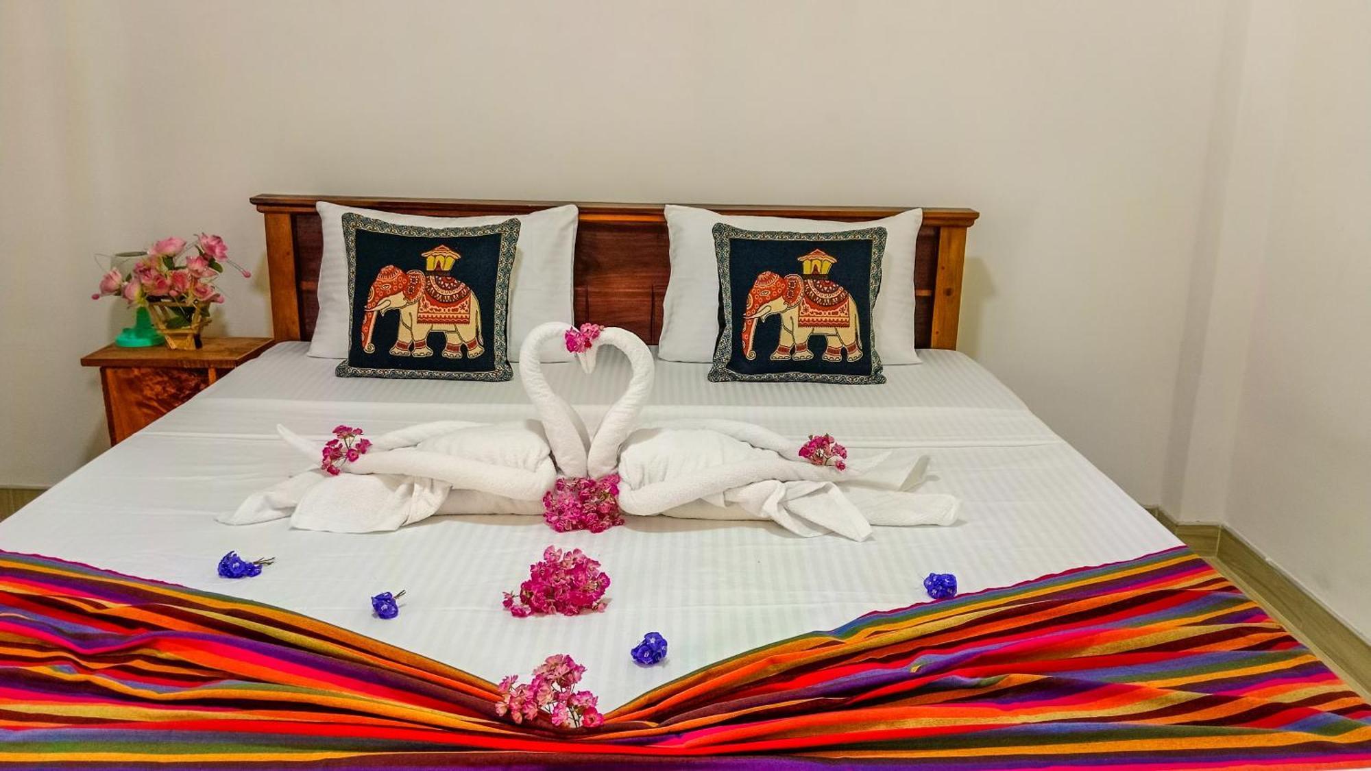 Gimhana Homestay Sigiriya Luaran gambar