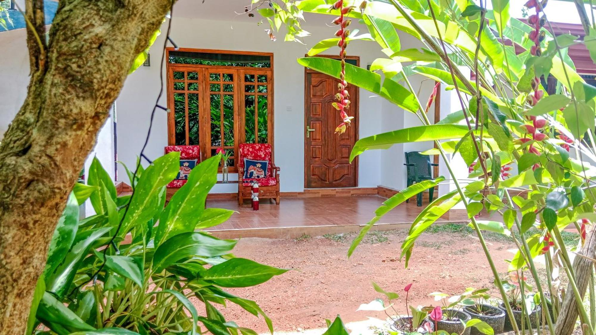 Gimhana Homestay Sigiriya Luaran gambar