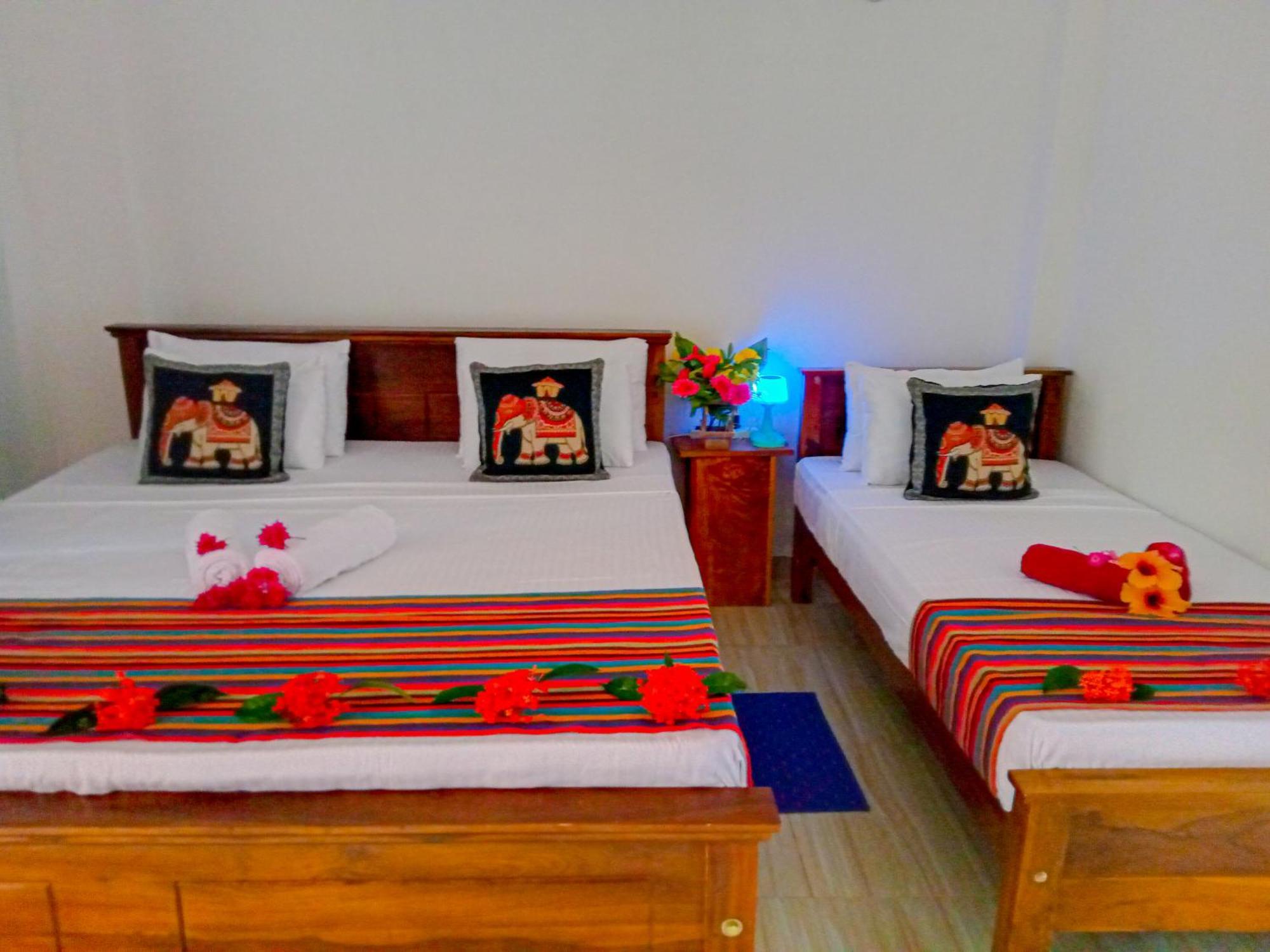 Gimhana Homestay Sigiriya Luaran gambar